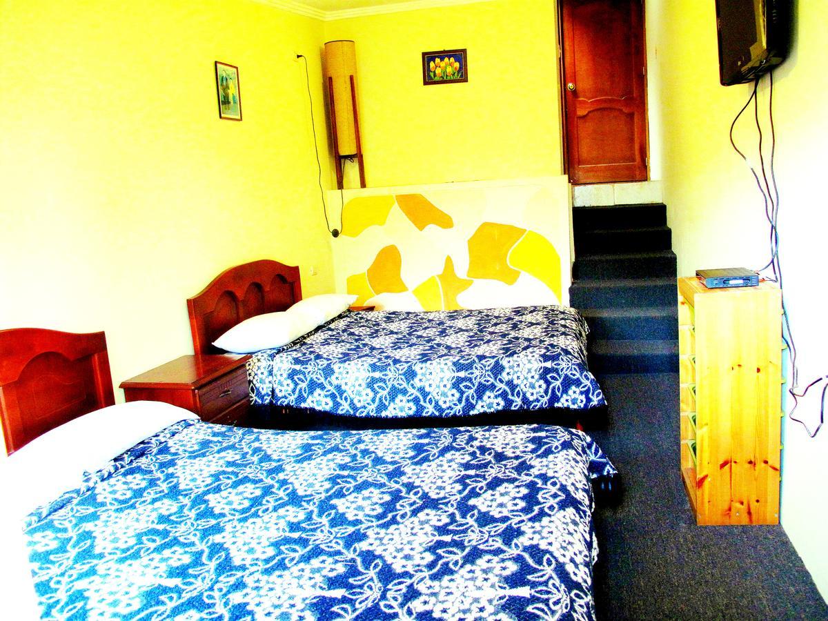 Aqua Hostal Mabel Cuenca Eksteriør bilde