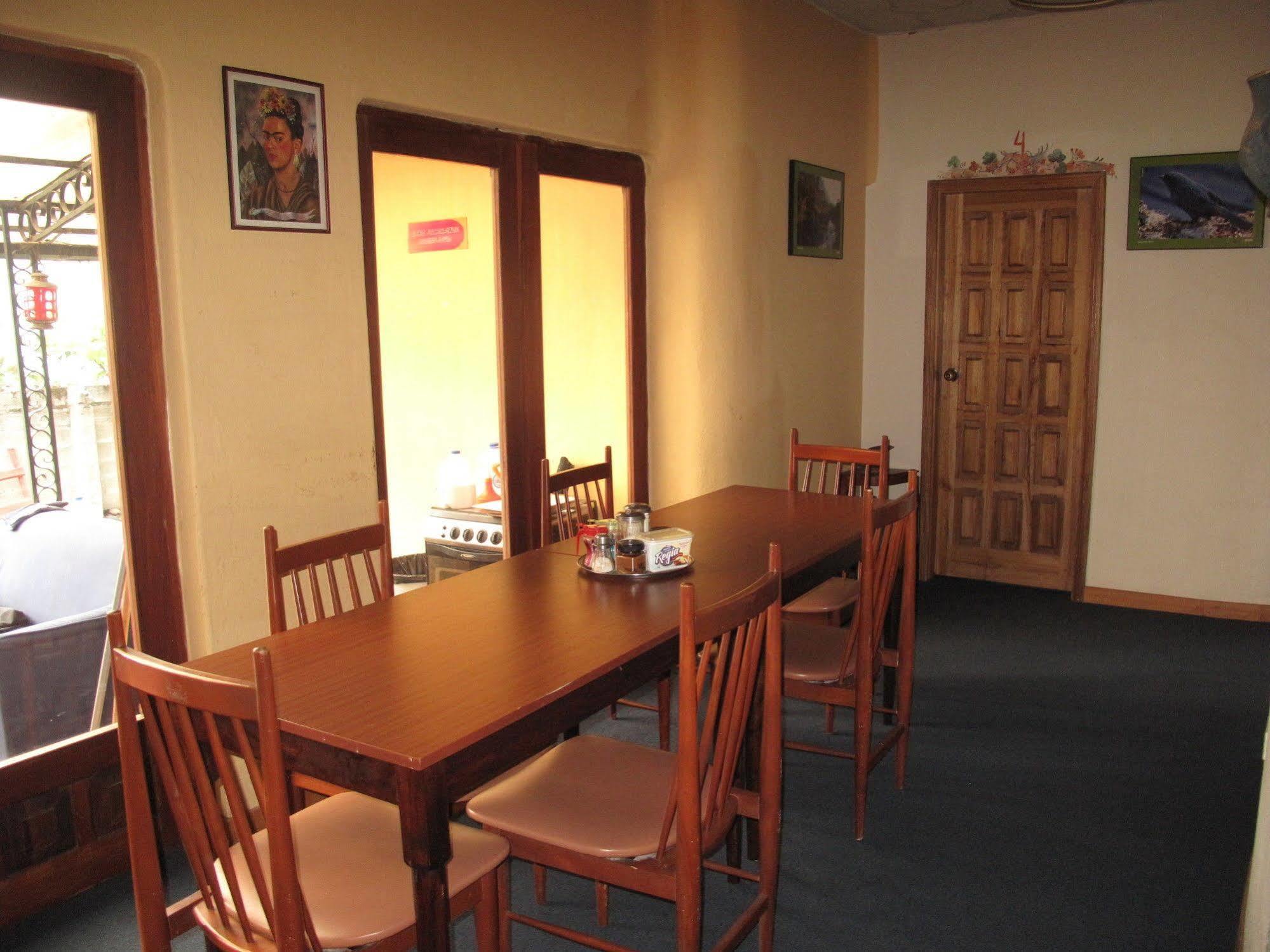 Aqua Hostal Mabel Cuenca Eksteriør bilde